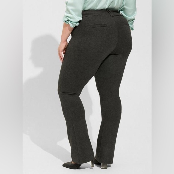 Torrid Trouser Boot Studio Luxe Ponte Mid-Rise Pant Grey Size 24 - Picture 2 of 13